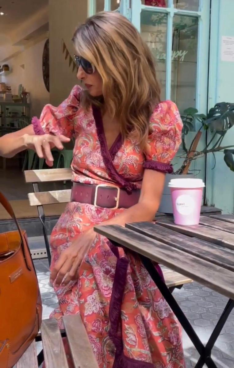 MAYA | Elegantní Růžové Maxi Šaty s Krátkým Rukávem