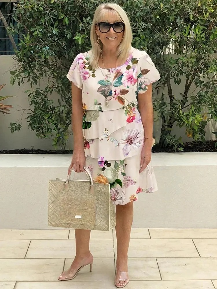 Émilie – Elegantní Maxi Šaty s Květinami